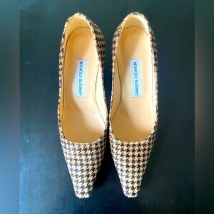Manolo Blahnik vintage cape fur houndstooth kitten heels size 6